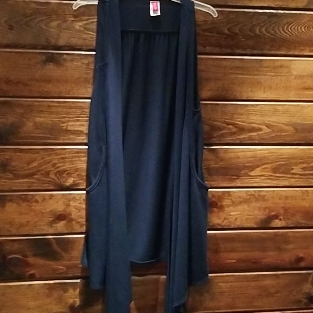 Sleeveless sweater